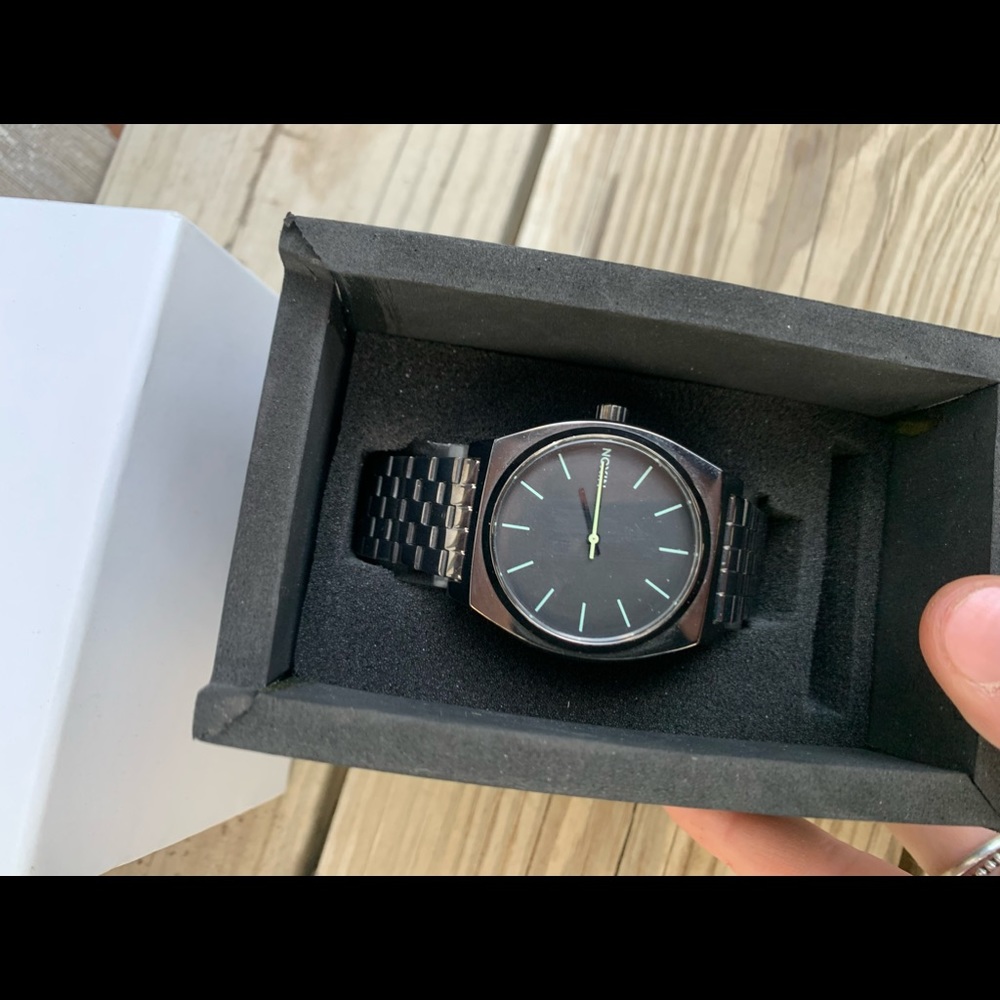 Nixon Time Teller